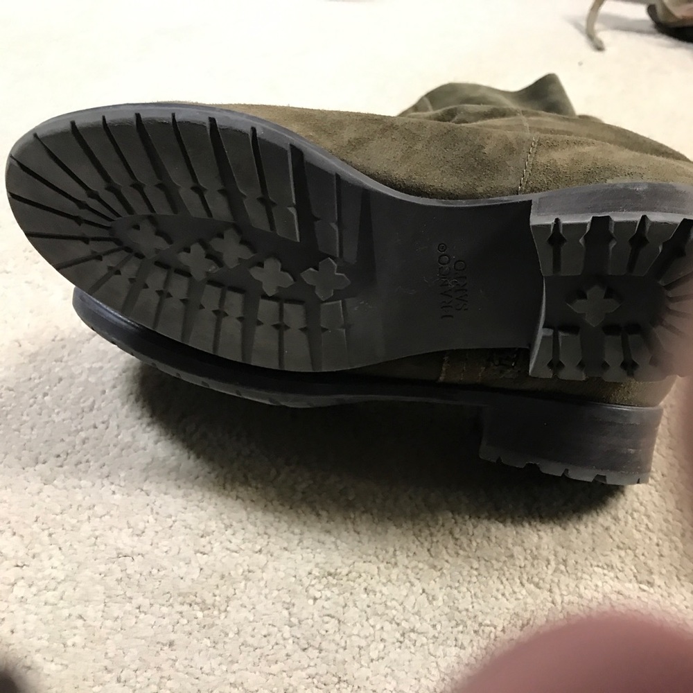 Boots - Picture 4 of 4